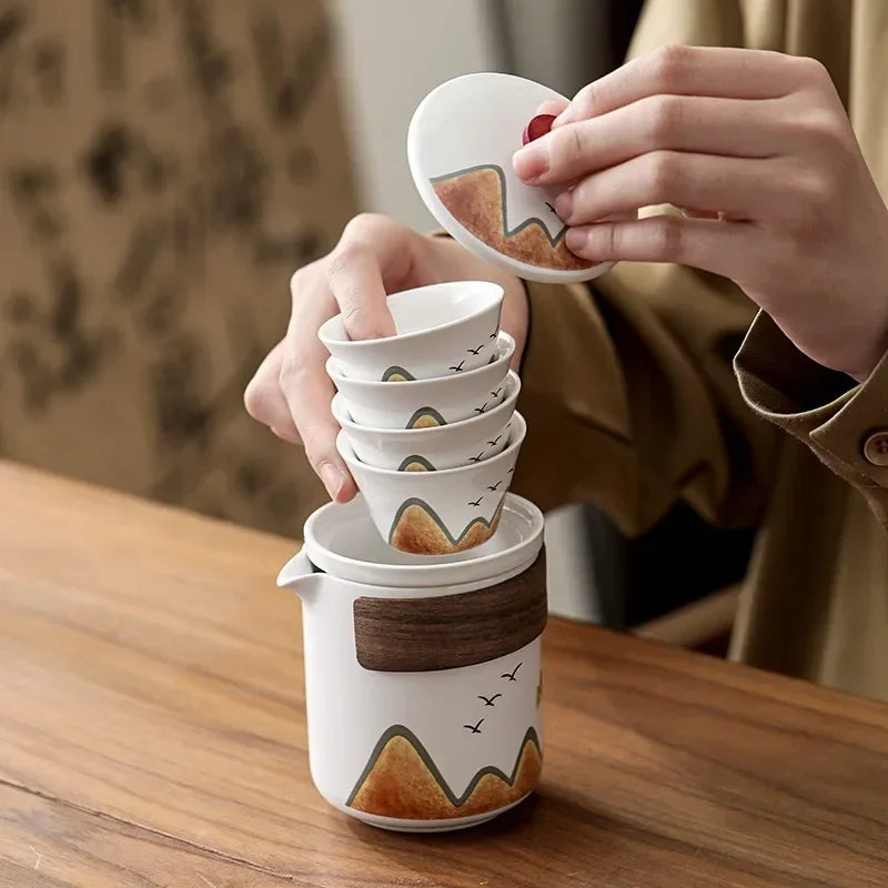 Elegant Chinese-Style Ceramic Tea Set – 4 Cups, Teapot & Tea Canister in Gift Box