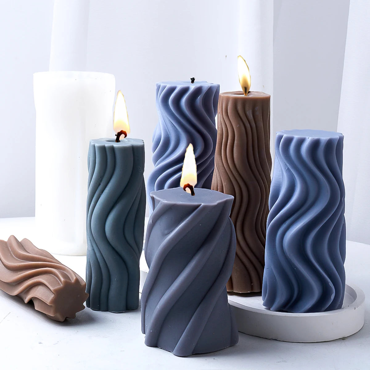 Wavy Stripe Silicone Candle Mold – Elegant DIY Twisted Pillar Candlestick Maker
