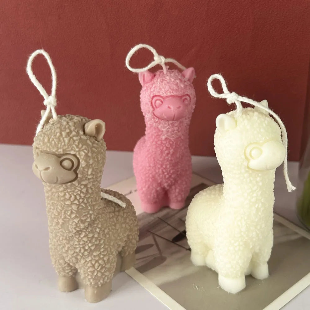 3D Cute Alpaca Silicone Mold – DIY Candle, Soap & Resin Craft Mold for Home Décor & Gifts